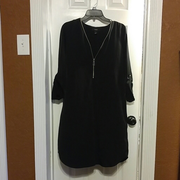 Dress - Picture 2 of 6